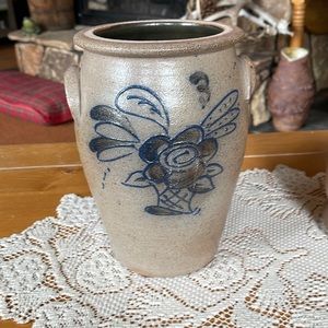 Ethan Allen RPW Stoneware Vase. 9 inches tall